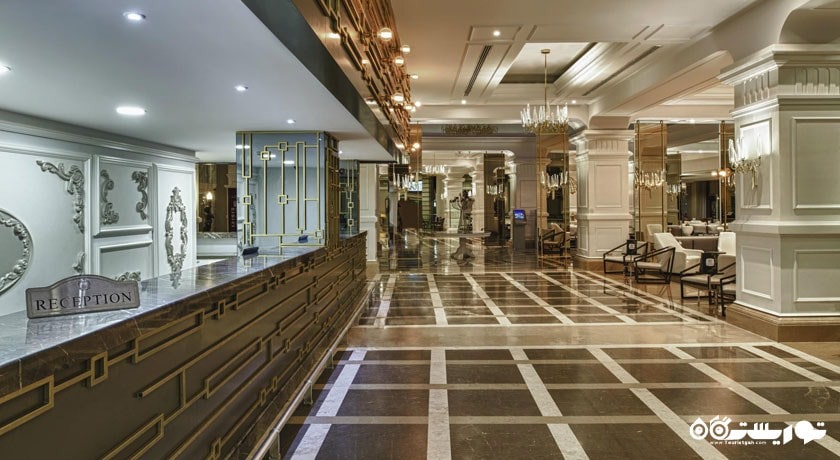 میز پذیرش هتل دلفین